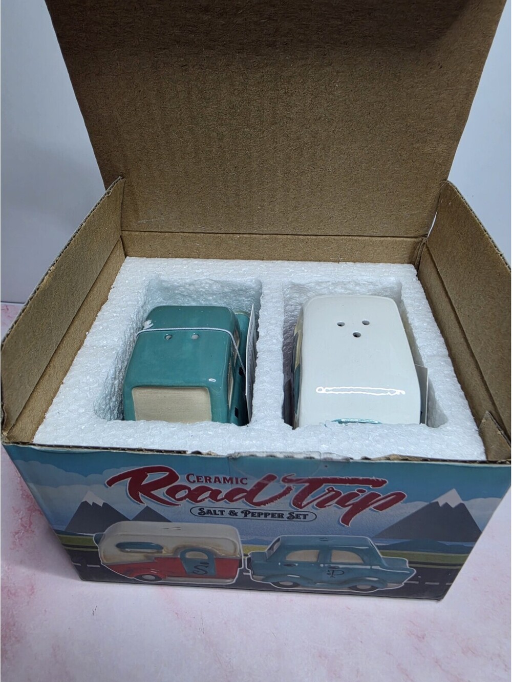 Streamline Ceramic Road Trip Salt & Pepper Shaker Set NIB